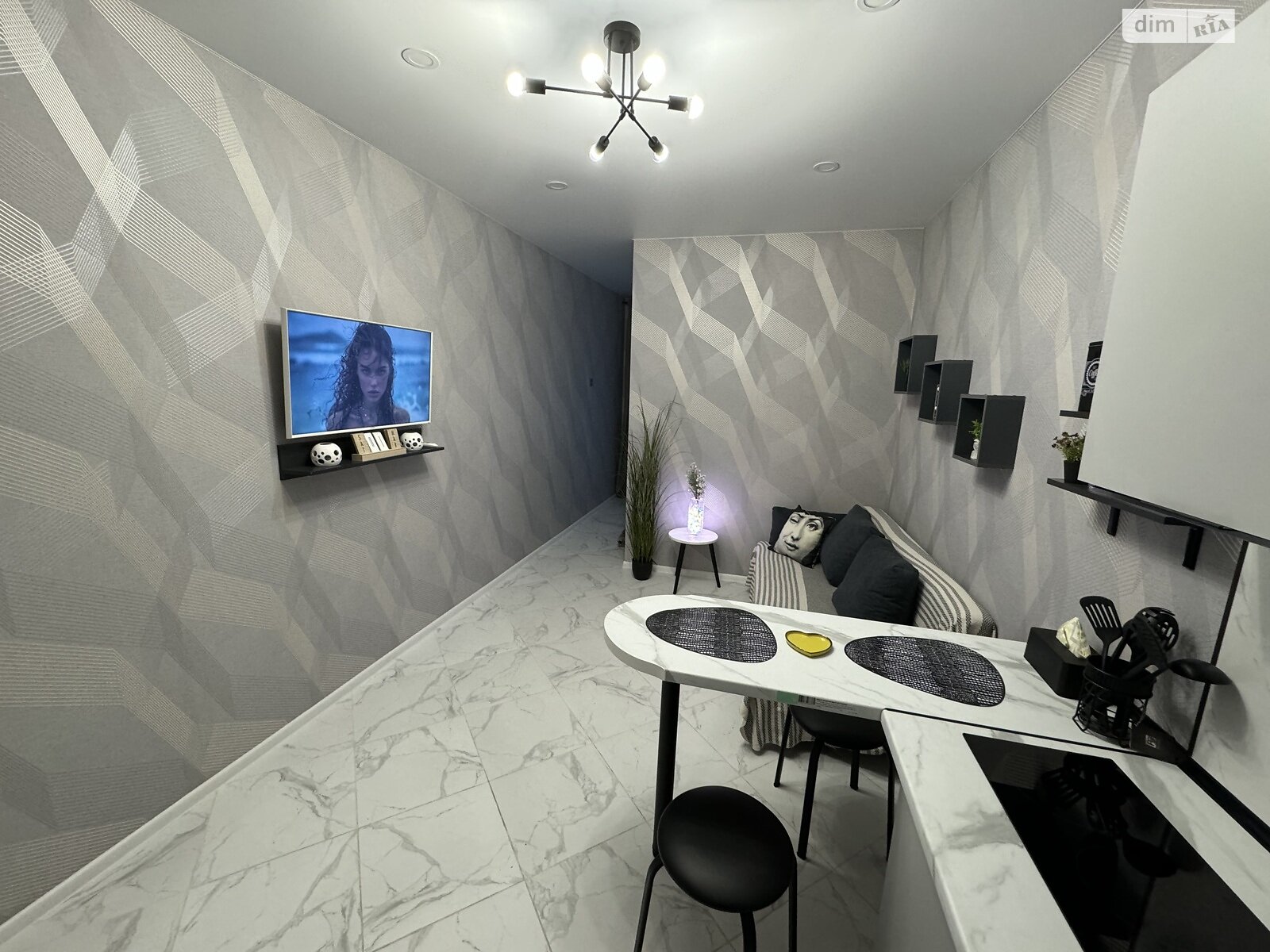 однокомнатная квартира в Одессе, район Хаджибейский, на ул. Боровского Николая 1/17 корпус 3 в аренду на короткий срок посуточно фото 1 однокомнатная квартира в Одессе, район Хаджибейский, на ул. Боровского Николая 1/17 корпус 3 в аренду на короткий срок посуточно фото 1