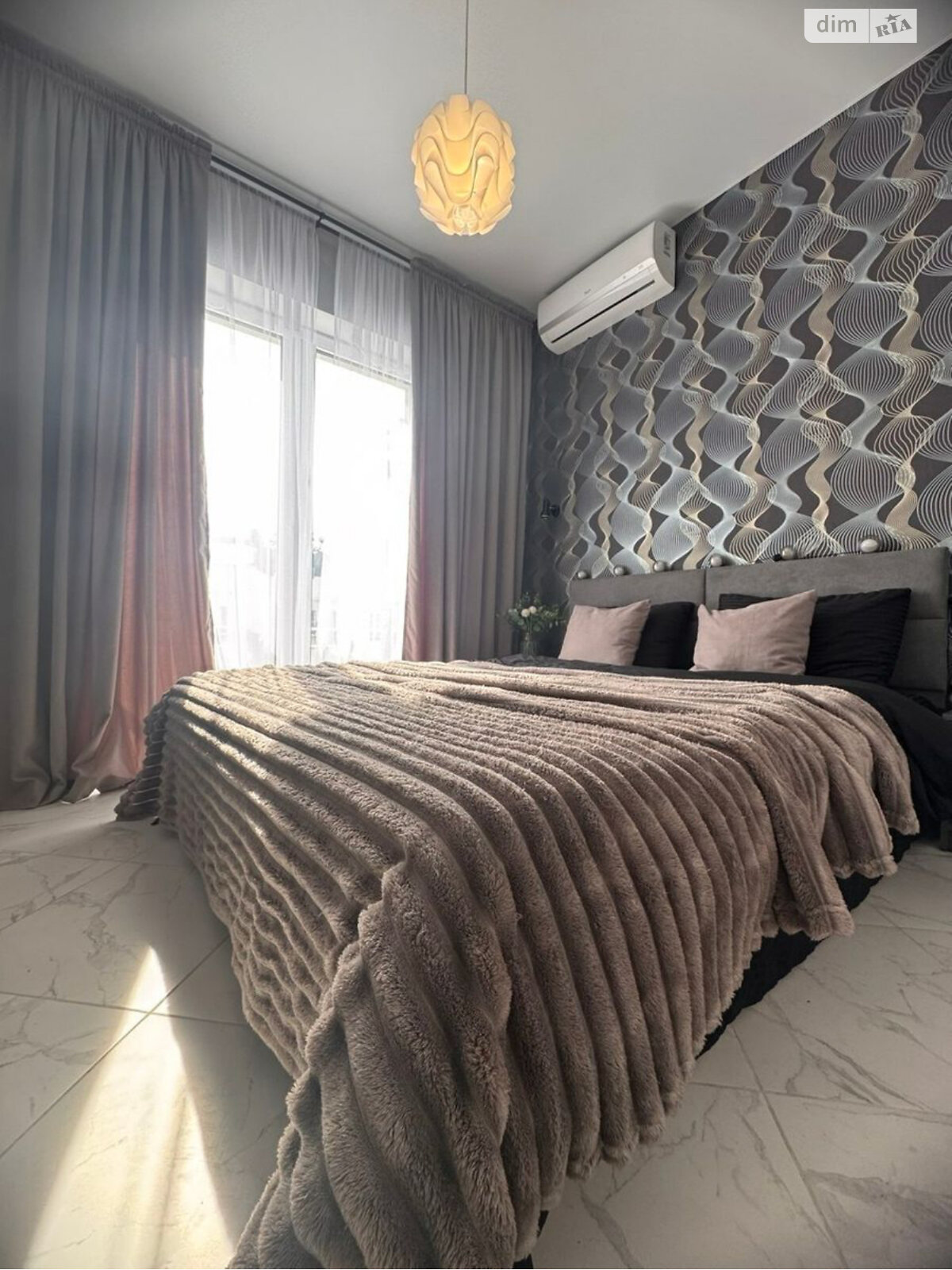 однокомнатная квартира в Одессе, район Хаджибейский, на ул. Боровского Николая 1/17 корпус 3 в аренду на короткий срок посуточно фото 1 однокомнатная квартира в Одессе, район Хаджибейский, на ул. Боровского Николая 1/17 корпус 3 в аренду на короткий срок посуточно фото 1