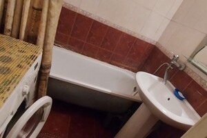 двокімнатна квартира в Одесі, район Київський, на вул. Академіка Корольова 92 в оренду на короткий термін подобово фото 2