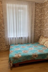 трикімнатна квартира в Одесі, район Лузанівка, на вул. Червона 5 в оренду на короткий термін подобово фото 2