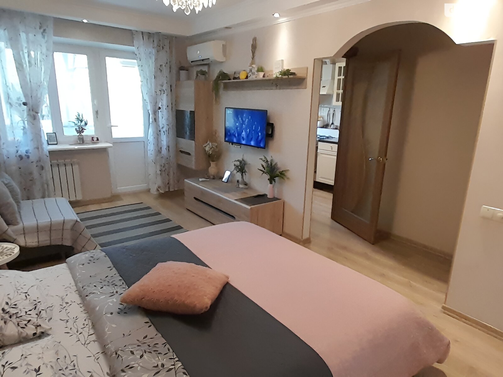 однокімнатна квартира в Одесі, район Малий Фонтан, на дор. Фонтанська 9Е в оренду на короткий термін подобово фото 1 однокімнатна квартира в Одесі, район Малий Фонтан, на дор. Фонтанська 9Е в оренду на короткий термін подобово фото 1