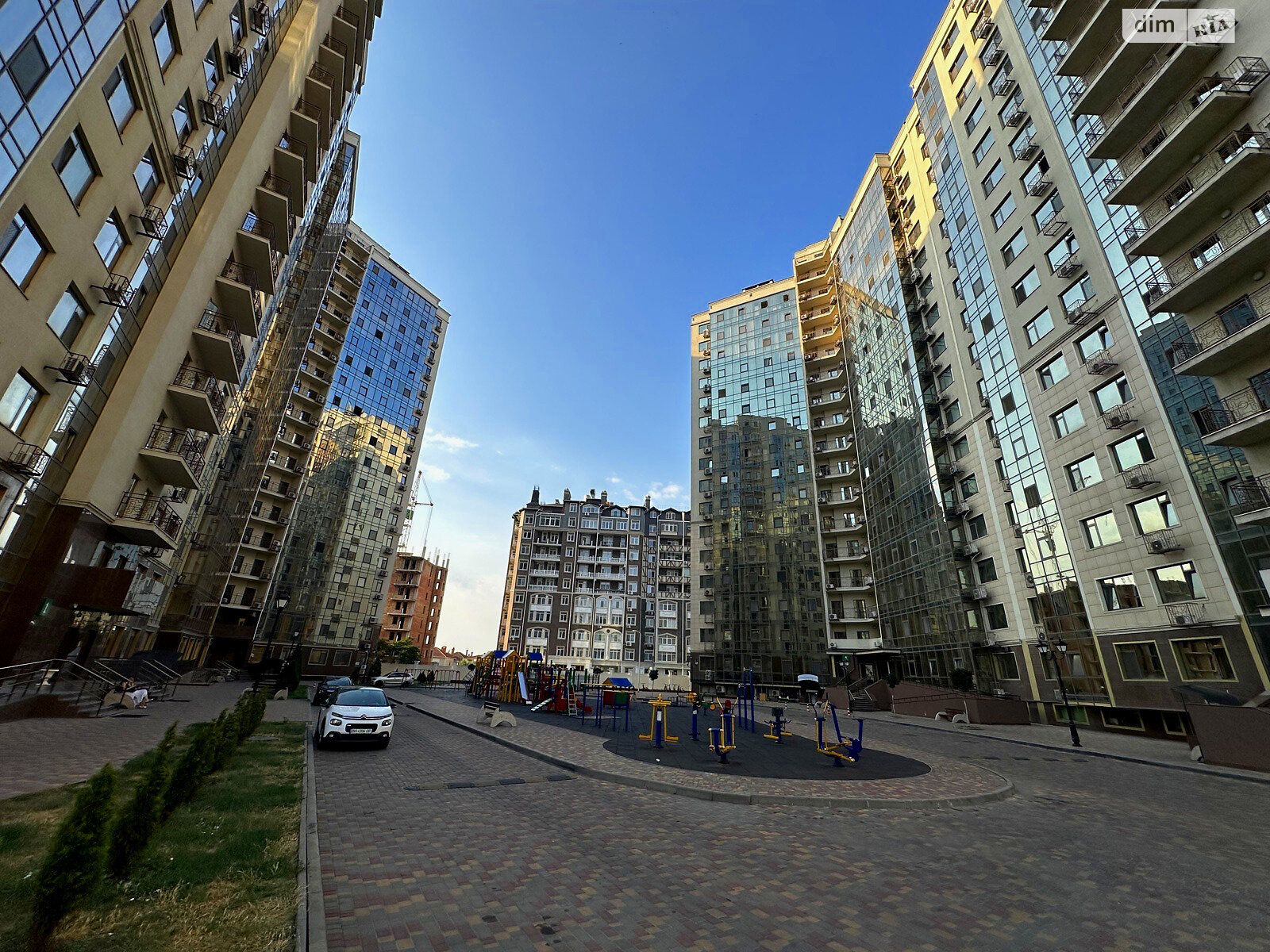 однокомнатная квартира в Крыжановка, на ул. Марсельская 35 в аренду на короткий срок посуточно фото 1 однокомнатная квартира в Крыжановка, на ул. Марсельская 35 в аренду на короткий срок посуточно фото 1