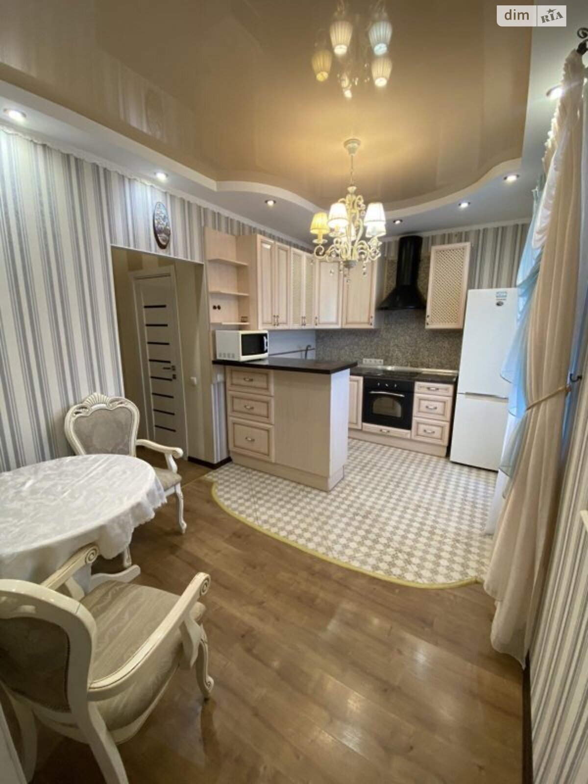 двухкомнатная квартира в Одессе, район Поселок Котовского, на ул. Палия Семена 77 в аренду на короткий срок посуточно фото 1 двухкомнатная квартира в Одессе, район Поселок Котовского, на ул. Палия Семена 77 в аренду на короткий срок посуточно фото 1