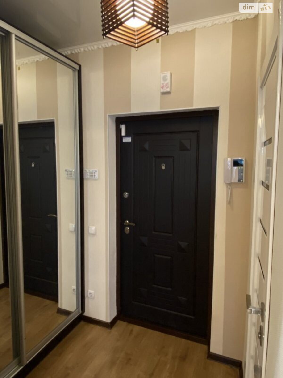 двухкомнатная квартира в Одессе, район Поселок Котовского, на ул. Палия Семена 77 в аренду на короткий срок посуточно фото 1 двухкомнатная квартира в Одессе, район Поселок Котовского, на ул. Палия Семена 77 в аренду на короткий срок посуточно фото 1