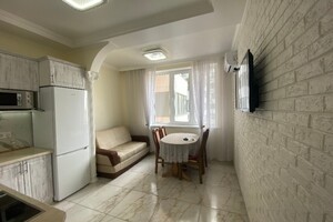 двухкомнатная квартира в Одессе, район Приморский, на ул. Канатная 122 в аренду на короткий срок посуточно фото 2