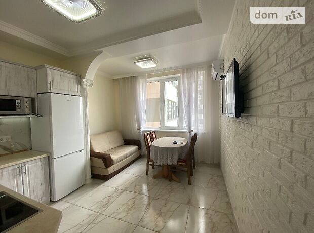 двухкомнатная квартира в Одессе, район Приморский, на ул. Канатная 122 в аренду на короткий срок посуточно фото 1