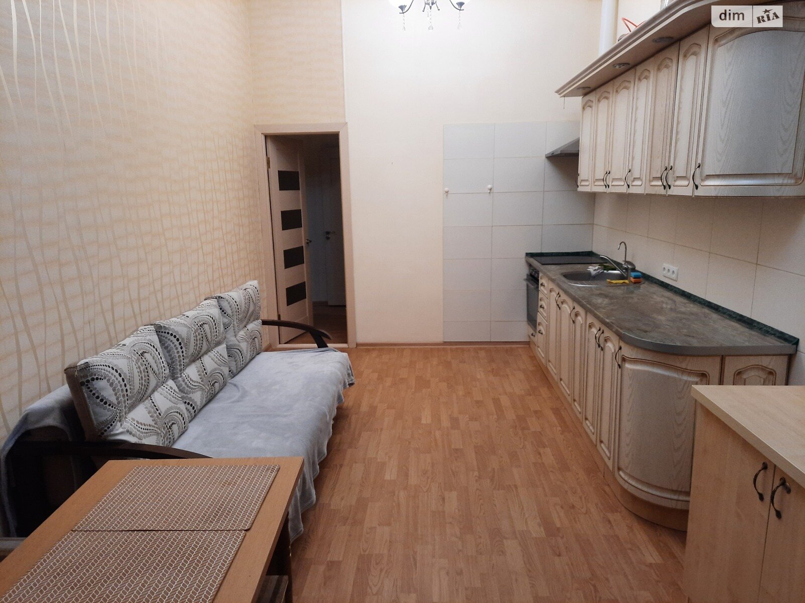двухкомнатная квартира в Одессе, район Приморский, на ул. Базарная 5/4 в аренду на короткий срок посуточно фото 1 двухкомнатная квартира в Одессе, район Приморский, на ул. Базарная 5/4 в аренду на короткий срок посуточно фото 1