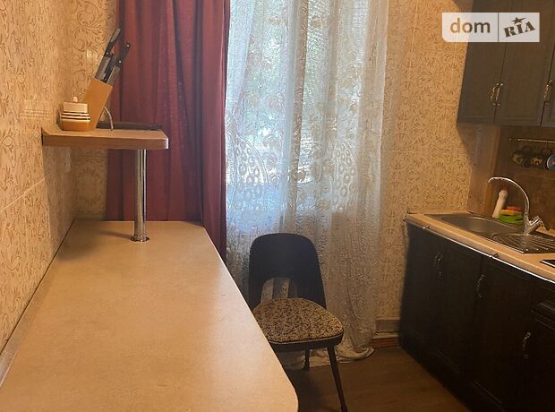 трехкомнатная квартира в Одессе, район Приморский, на просп. Адмиральский в аренду на короткий срок посуточно фото 1 трехкомнатная квартира в Одессе, район Приморский, на просп. Адмиральский в аренду на короткий срок посуточно фото 1
