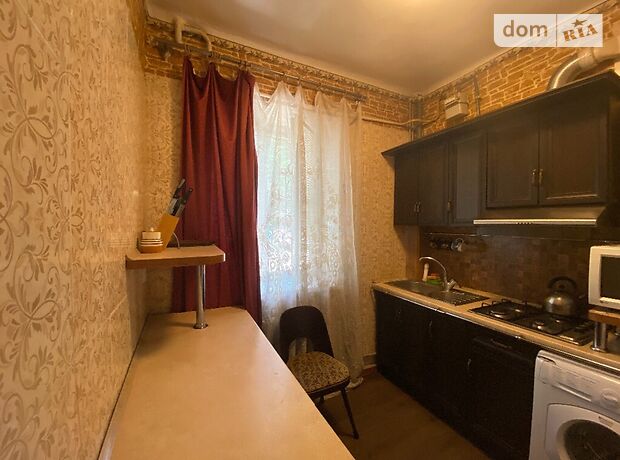 трехкомнатная квартира в Одессе, район Приморский, на просп. Адмиральский в аренду на короткий срок посуточно фото 1 трехкомнатная квартира в Одессе, район Приморский, на просп. Адмиральский в аренду на короткий срок посуточно фото 1