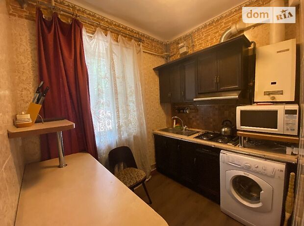 трехкомнатная квартира в Одессе, район Приморский, на просп. Адмиральский в аренду на короткий срок посуточно фото 1 трехкомнатная квартира в Одессе, район Приморский, на просп. Адмиральский в аренду на короткий срок посуточно фото 1