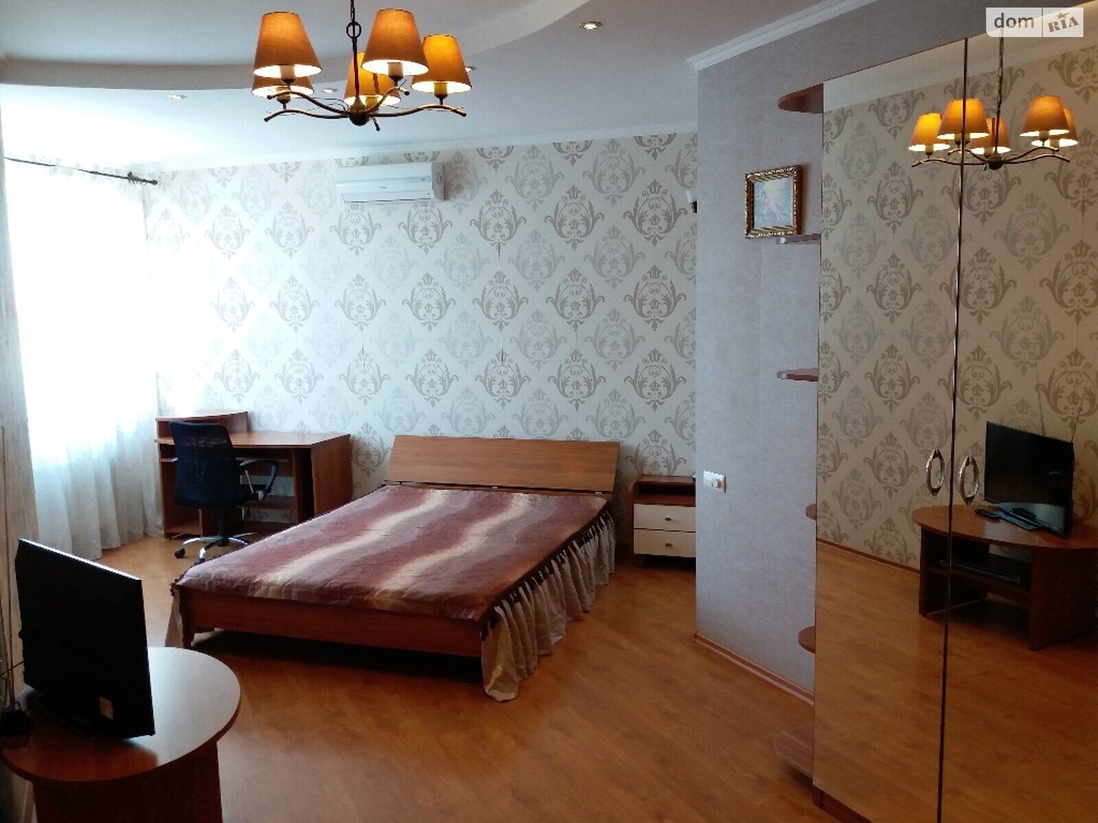 двухкомнатная квартира в Одессе, район Приморский, на ул. Среднефонтанская в аренду на короткий срок посуточно фото 1