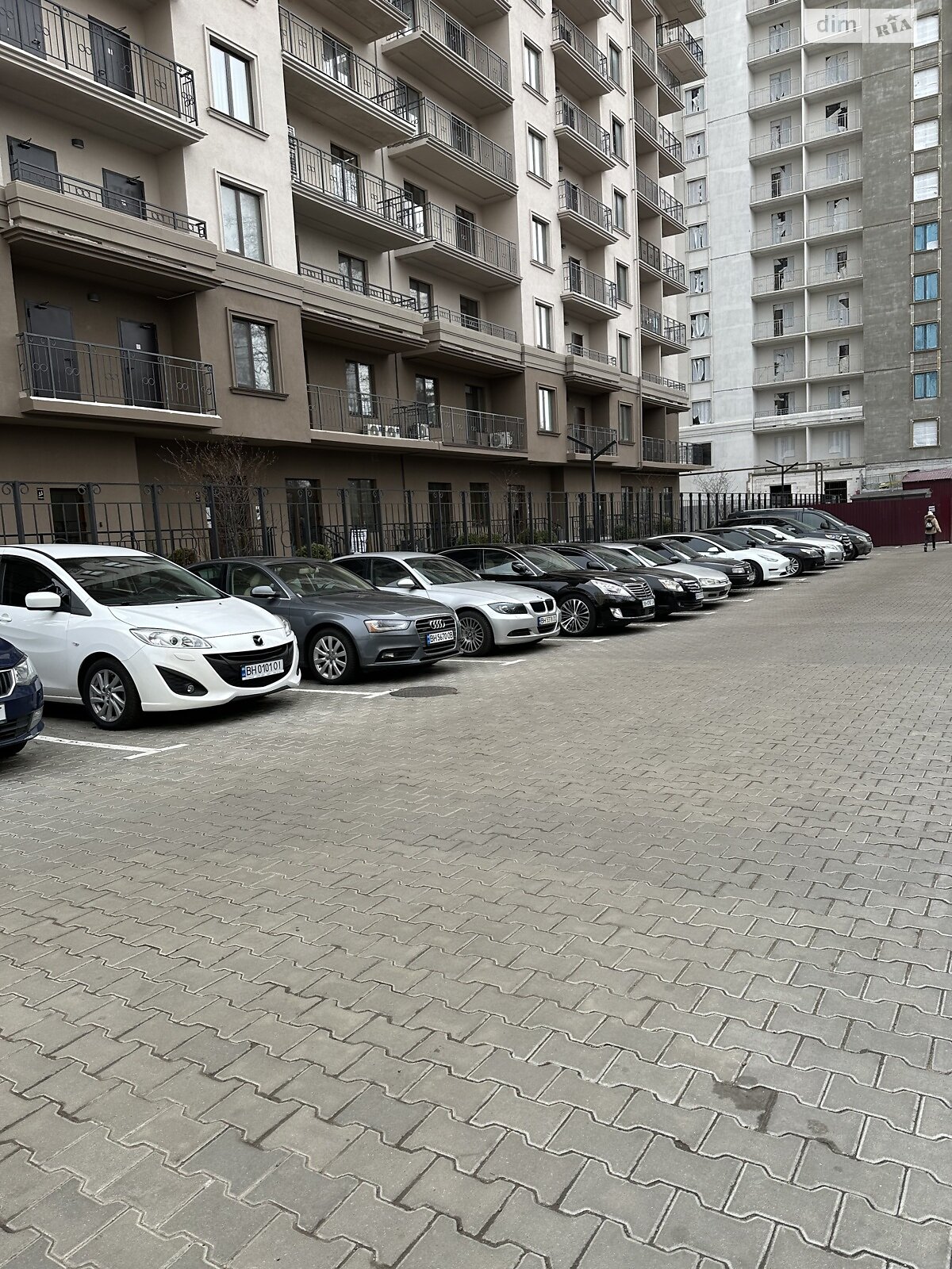 однокомнатная квартира в Одессе, район Приморский, на дор. Фонтанская 25 корпус 1 в аренду на короткий срок посуточно фото 1 однокомнатная квартира в Одессе, район Приморский, на дор. Фонтанская 25 корпус 1 в аренду на короткий срок посуточно фото 1