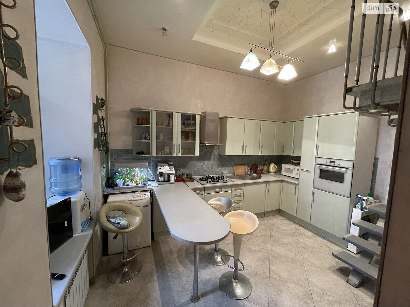 трехкомнатная квартира в Одессе, район Приморский, на ул. Коблевская 40, кв. 23 в аренду на короткий срок посуточно фото 1 трехкомнатная квартира в Одессе, район Приморский, на ул. Коблевская 40, кв. 23 в аренду на короткий срок посуточно фото 1