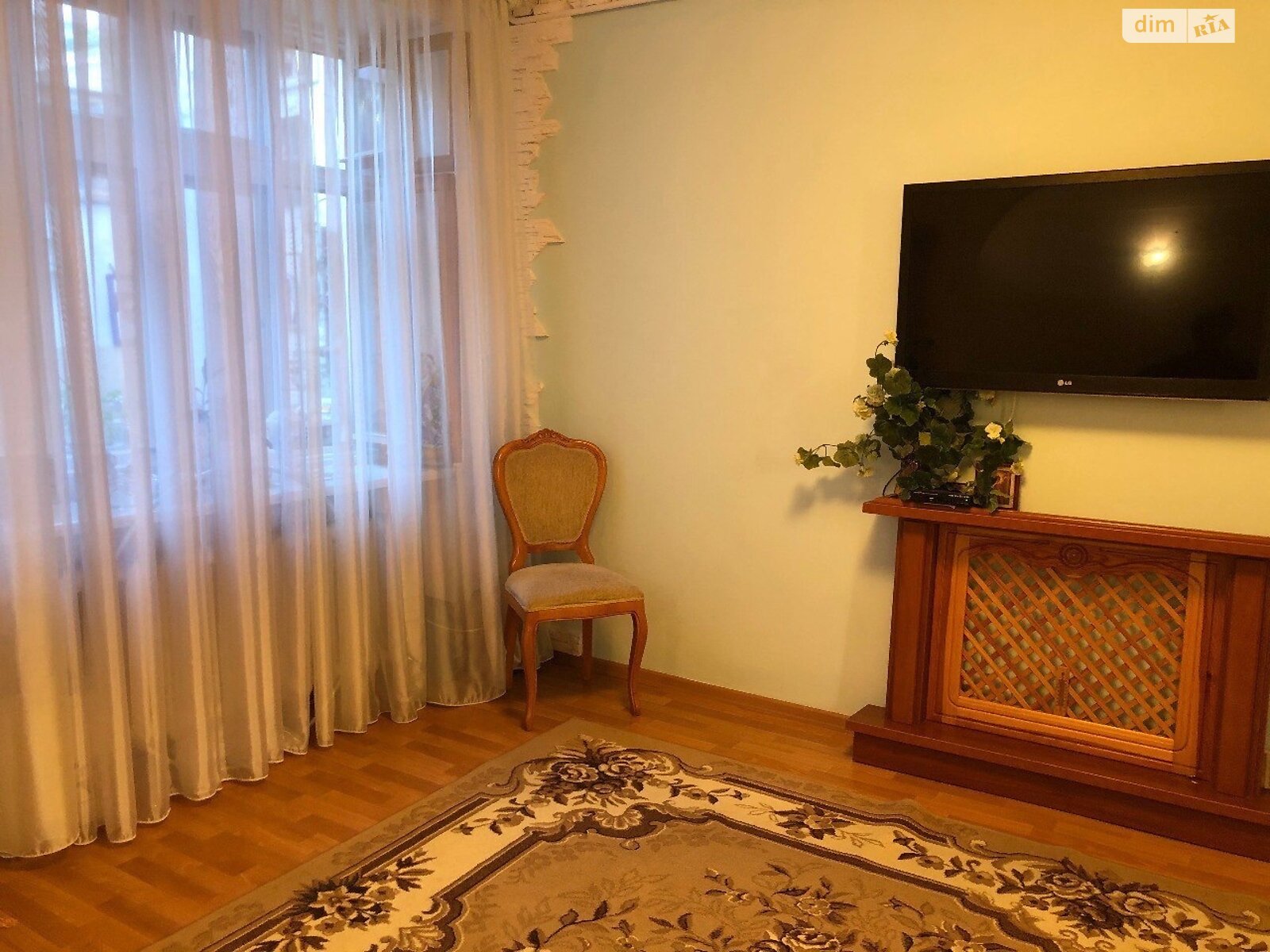 трикімнатна квартира в Одесі, район Приморський, на пров. Некрасова 5 в оренду на короткий термін подобово фото 1 трикімнатна квартира в Одесі, район Приморський, на пров. Некрасова 5 в оренду на короткий термін подобово фото 1