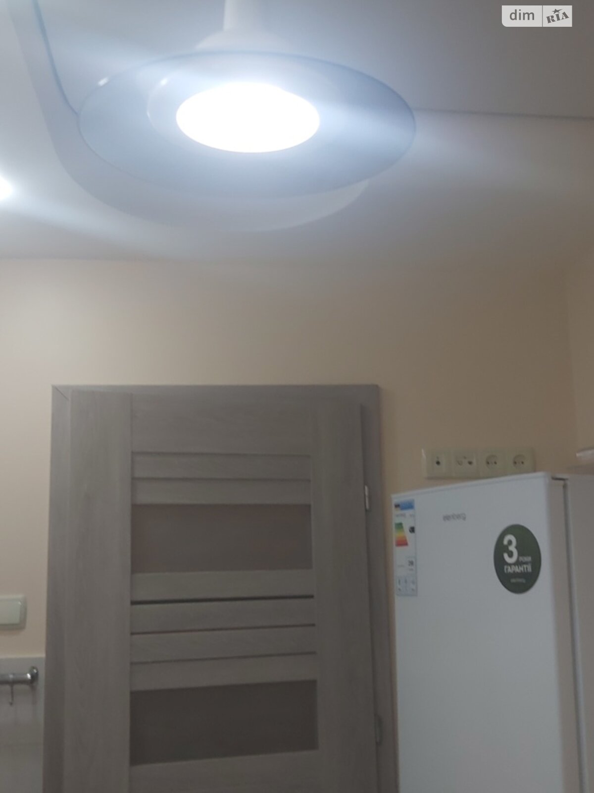 однокімнатна квартира в Одесі, район Приморський, на вул. Святослава Караванського 21 в оренду на короткий термін подобово фото 1 однокімнатна квартира в Одесі, район Приморський, на вул. Святослава Караванського 21 в оренду на короткий термін подобово фото 1