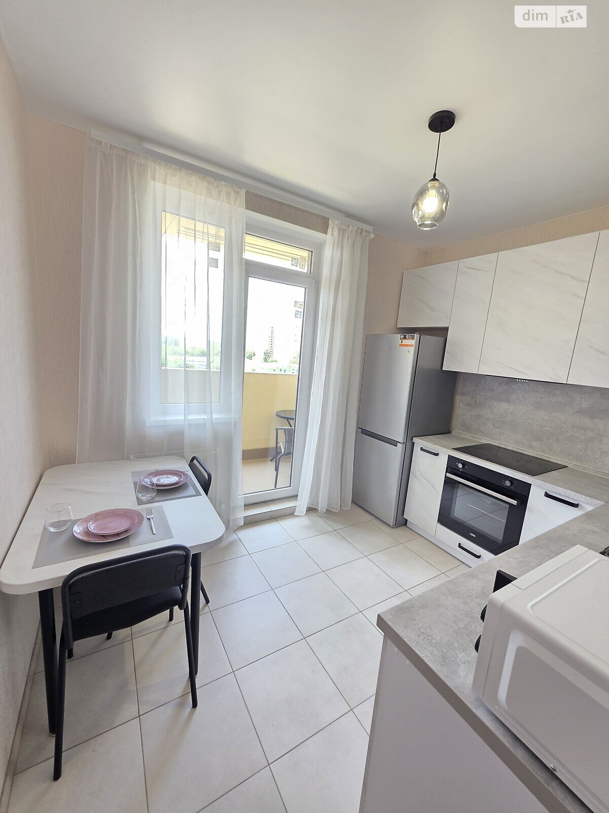 однокомнатная квартира в Одессе, район Слободка, на ул. Одесская 45 в аренду на короткий срок посуточно фото 1