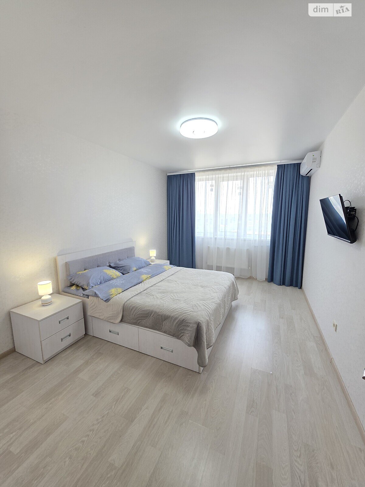 однокомнатная квартира в Одессе, район Слободка, на ул. Одесская 45 в аренду на короткий срок посуточно фото 1