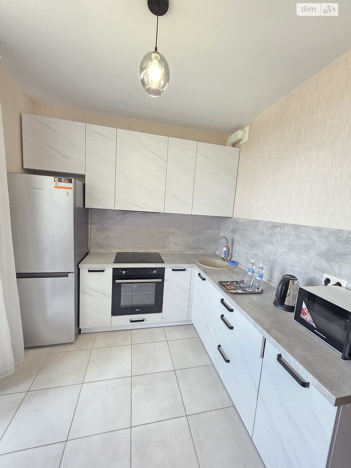 однокомнатная квартира в Одессе, район Слободка, на ул. Одесская 45 в аренду на короткий срок посуточно фото 1