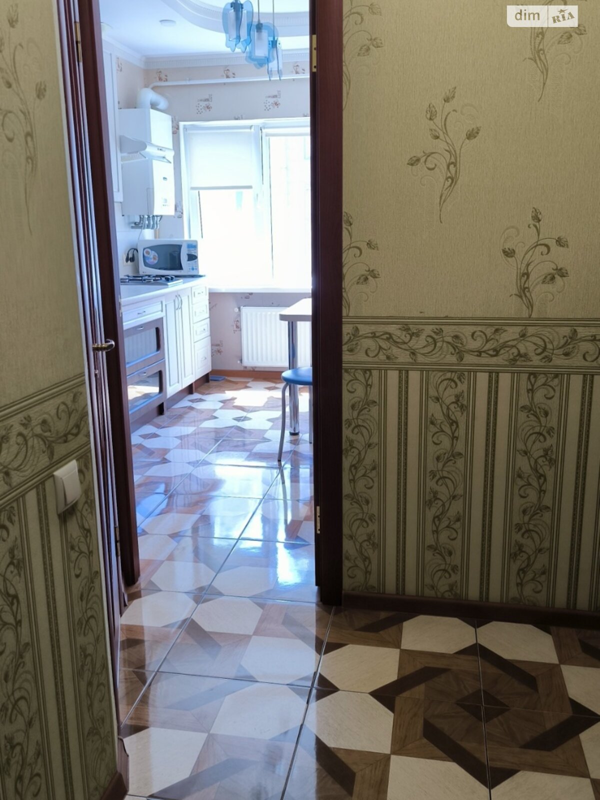 однокомнатная квартира в Одессе, район Слободка, на ул. Романтиков 25 в аренду на короткий срок посуточно фото 1