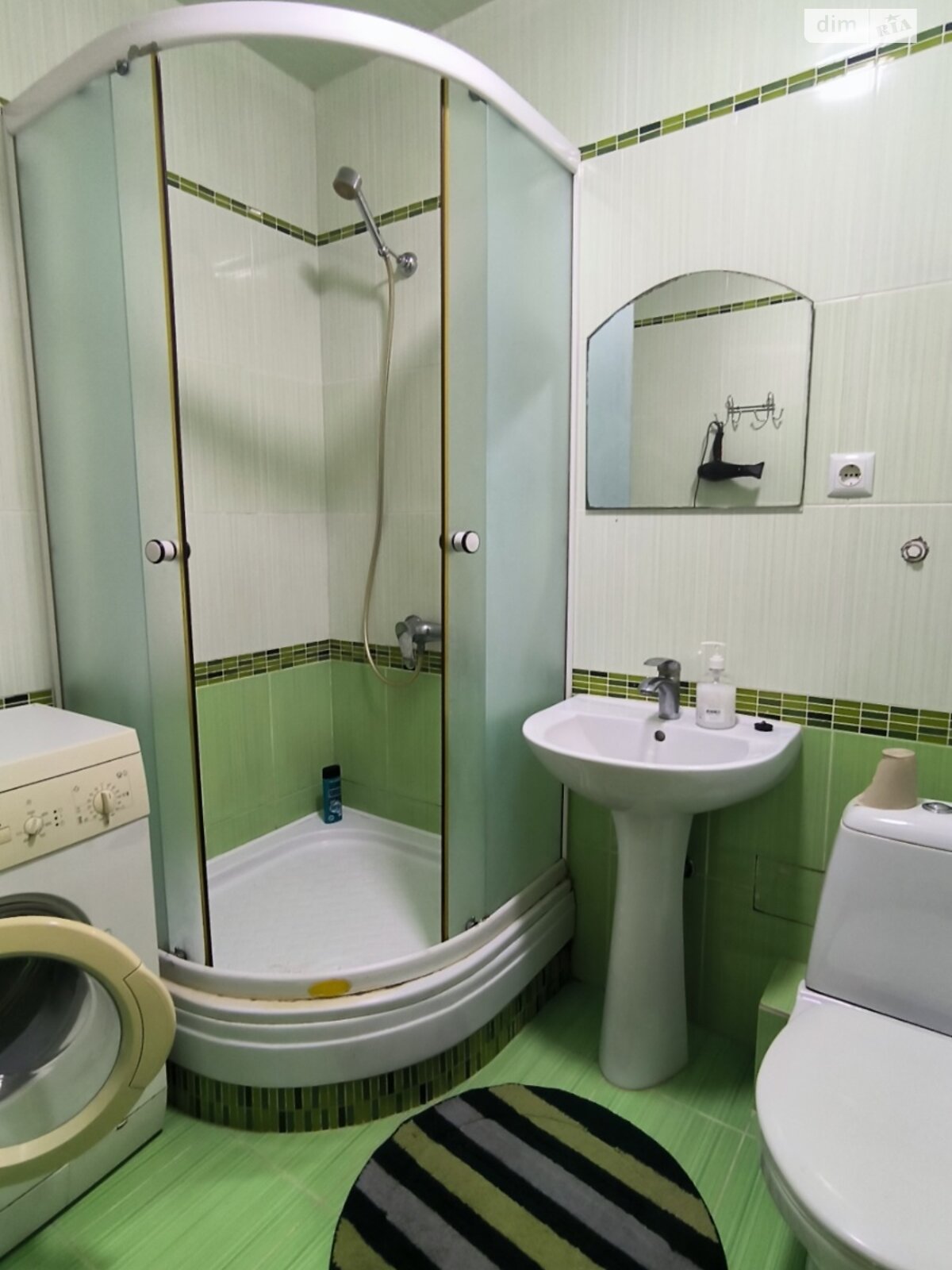 однокомнатная квартира в Одессе, район Слободка, на ул. Романтиков 25 в аренду на короткий срок посуточно фото 1