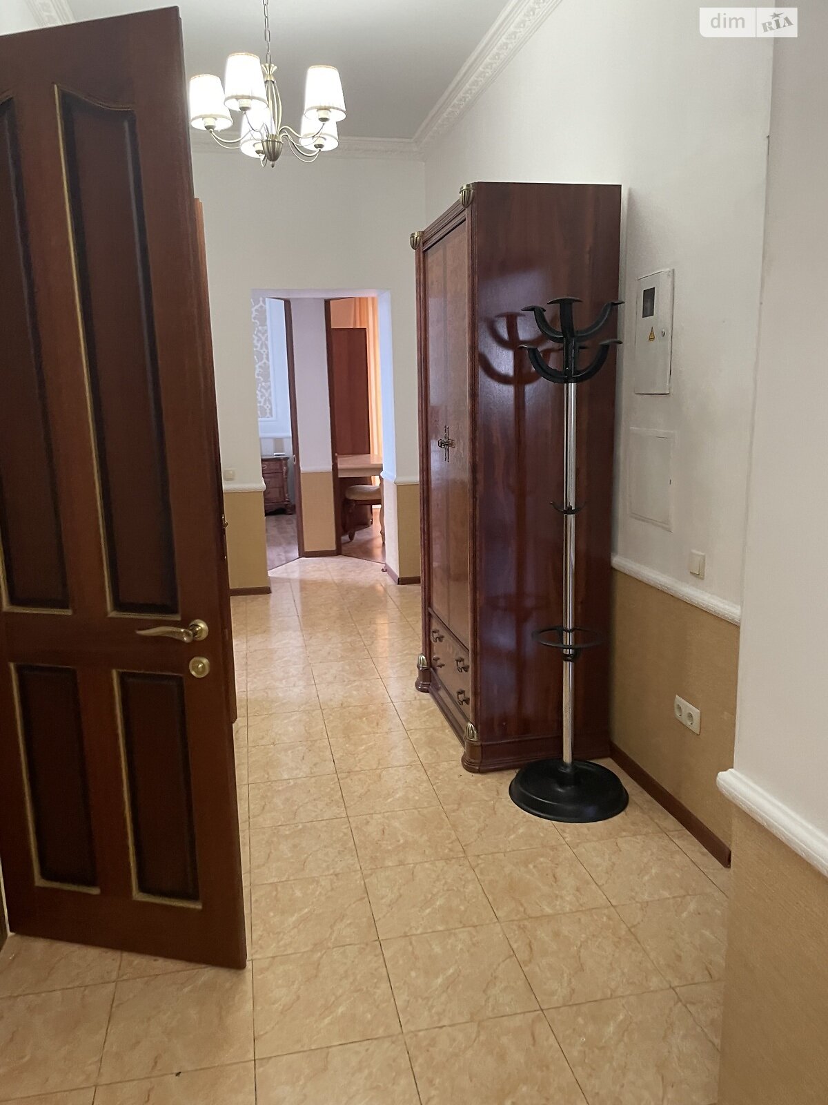 двухкомнатная квартира в Одессе, район Средний Фонтан, на ул. Дмитриевская в аренду на короткий срок посуточно фото 1 двухкомнатная квартира в Одессе, район Средний Фонтан, на ул. Дмитриевская в аренду на короткий срок посуточно фото 1