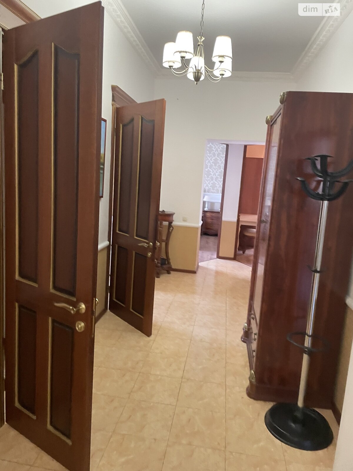 двухкомнатная квартира в Одессе, район Средний Фонтан, на ул. Дмитриевская в аренду на короткий срок посуточно фото 1 двухкомнатная квартира в Одессе, район Средний Фонтан, на ул. Дмитриевская в аренду на короткий срок посуточно фото 1
