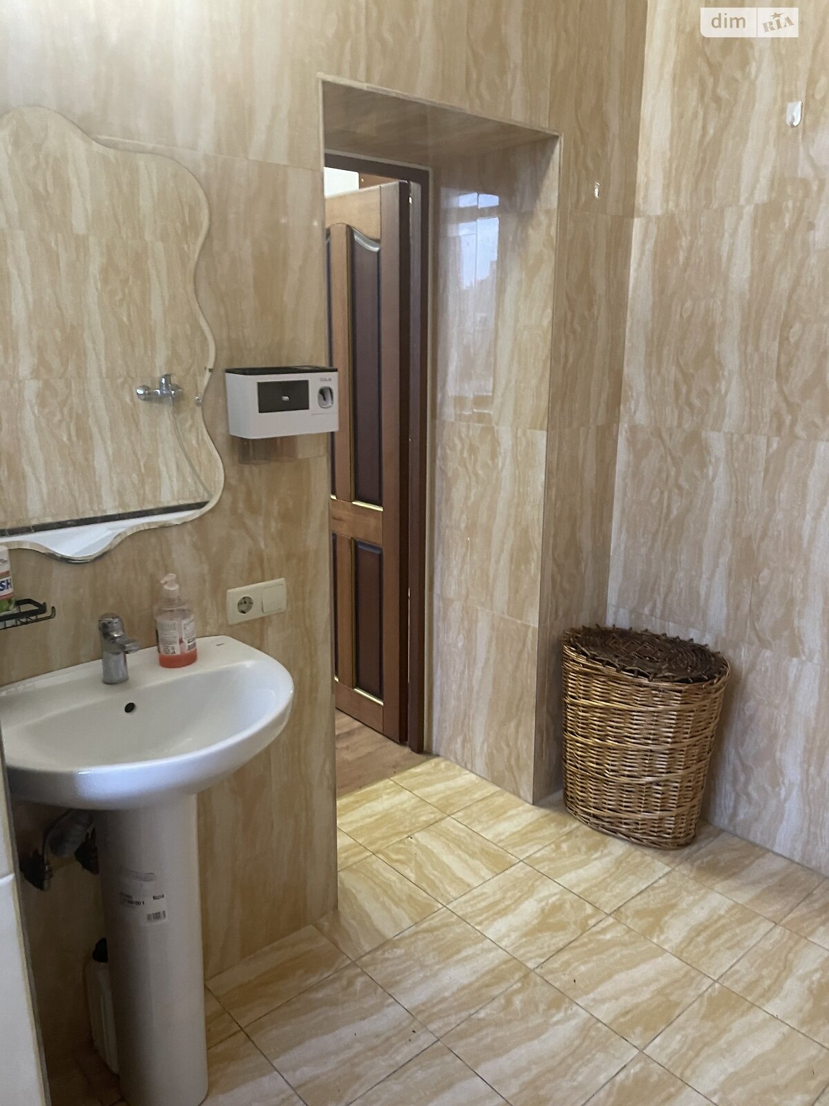 двухкомнатная квартира в Одессе, район Киевский, на ул. Дмитриевская 11А, кв. 3 в аренду на короткий срок посуточно фото 1 двухкомнатная квартира в Одессе, район Киевский, на ул. Дмитриевская 11А, кв. 3 в аренду на короткий срок посуточно фото 1