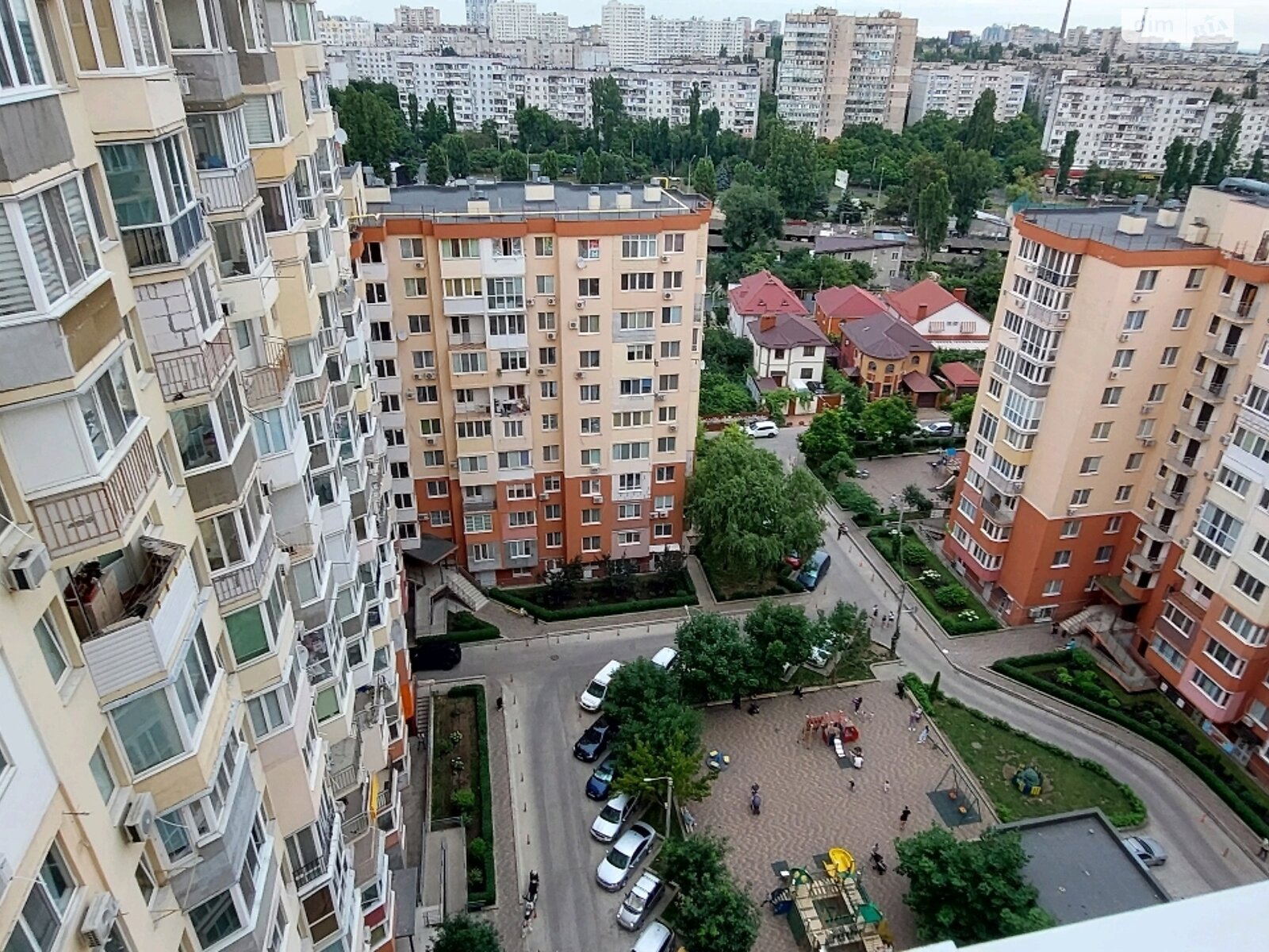 однокімнатна квартира в Одесі, район Київський, на мас. Радужний в оренду на короткий термін подобово фото 1 однокімнатна квартира в Одесі, район Київський, на мас. Радужний в оренду на короткий термін подобово фото 1