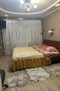 трехкомнатная квартира в Одессе, район Центр, на ул. Малая Арнаутская в аренду на короткий срок посуточно фото 2