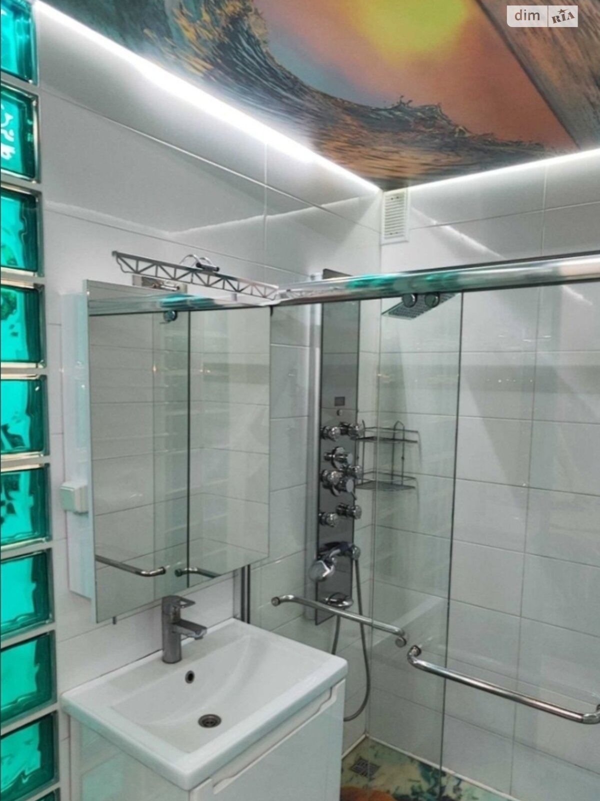 двухкомнатная квартира в Одессе, район Центр, на ул. Екатерининская 84/86 в аренду на короткий срок посуточно фото 1 двухкомнатная квартира в Одессе, район Центр, на ул. Екатерининская 84/86 в аренду на короткий срок посуточно фото 1