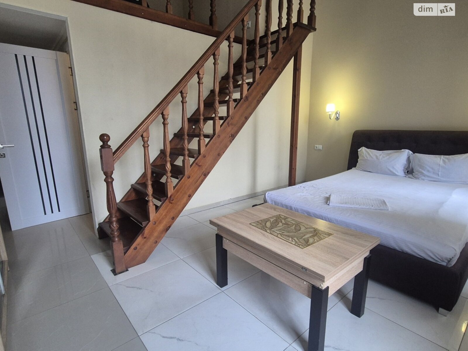 однокомнатная квартира в Одессе, район Центр, на ул. Екатерининская 8 в аренду на короткий срок посуточно фото 1