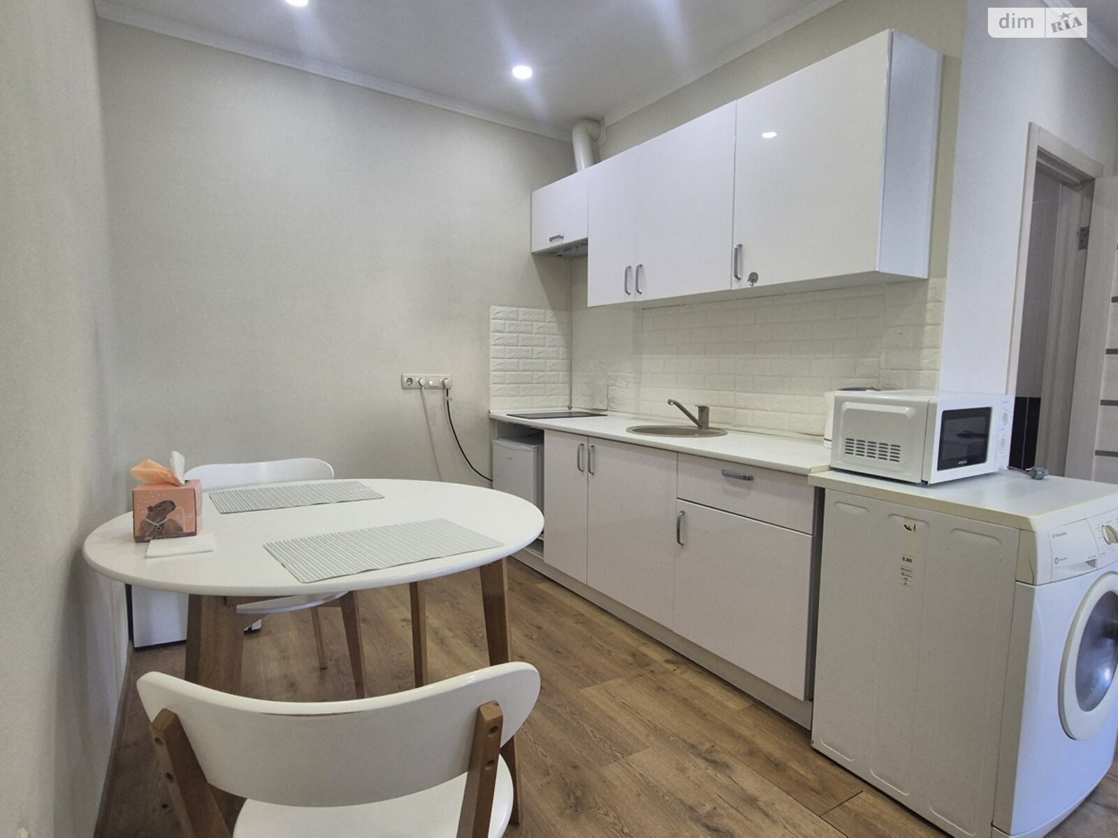 однокомнатная квартира в Одессе, район Центр, на ул. Греческая 35 в аренду на короткий срок посуточно фото 1 однокомнатная квартира в Одессе, район Центр, на ул. Греческая 35 в аренду на короткий срок посуточно фото 1