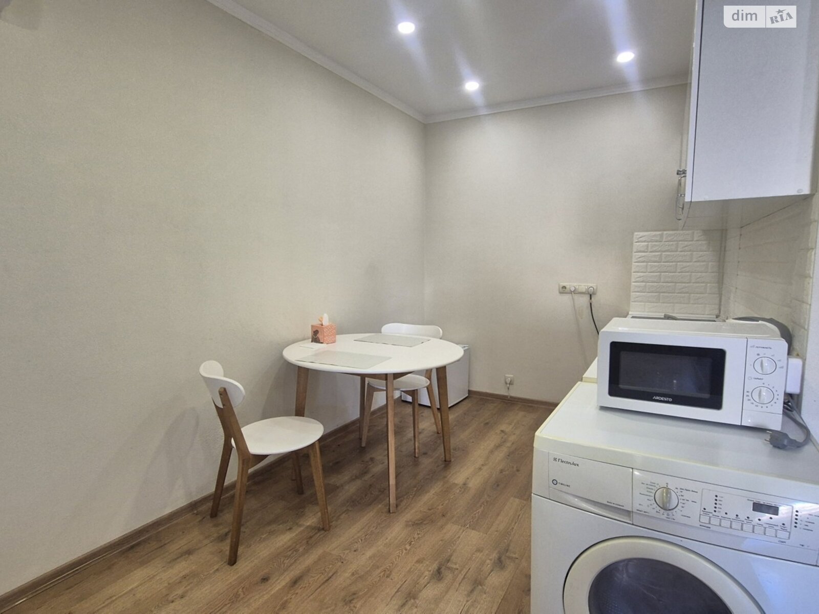 однокомнатная квартира в Одессе, район Центр, на ул. Греческая 35 в аренду на короткий срок посуточно фото 1 однокомнатная квартира в Одессе, район Центр, на ул. Греческая 35 в аренду на короткий срок посуточно фото 1