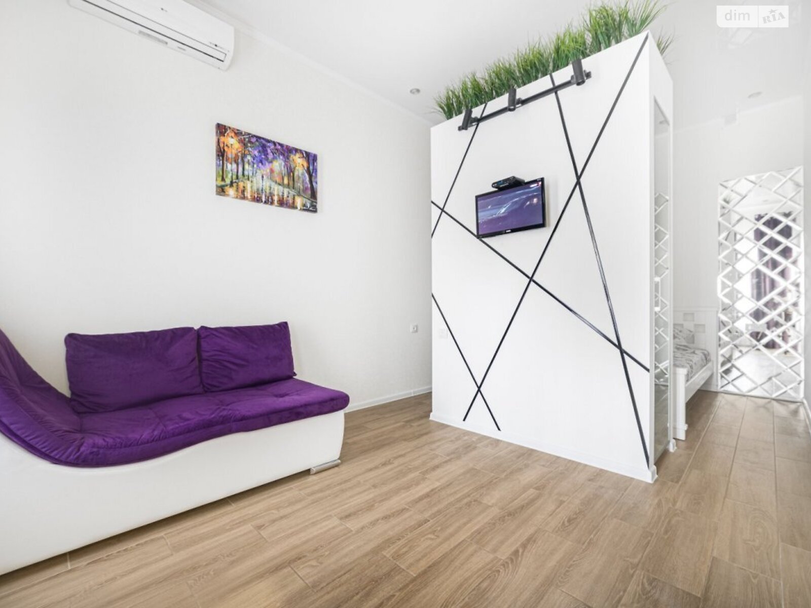 однокомнатная квартира в Одессе, район Центр, на ул. Нины Строкатой 37, кв. 10 в аренду на короткий срок посуточно фото 1