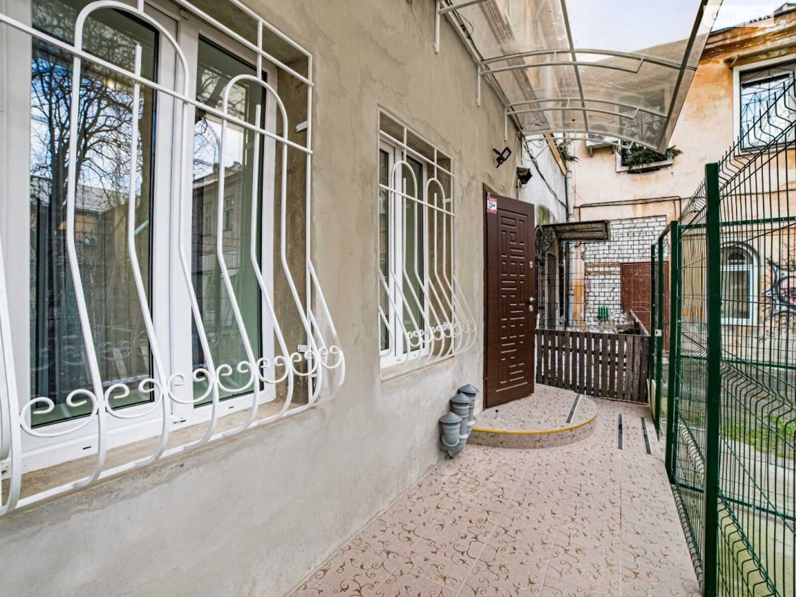 однокомнатная квартира в Одессе, район Центр, на ул. Нины Строкатой 37, кв. 10 в аренду на короткий срок посуточно фото 1