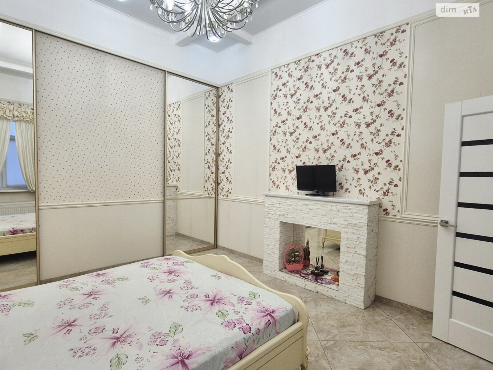 однокомнатная квартира в Одессе, район Центр, на ул. Преображенская 17 в аренду на короткий срок посуточно фото 1 однокомнатная квартира в Одессе, район Центр, на ул. Преображенская 17 в аренду на короткий срок посуточно фото 1