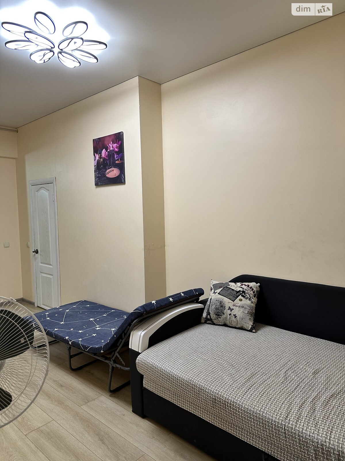 однокомнатная квартира в Одессе, район Центр, на ул. Святослава Караванского в аренду на короткий срок посуточно фото 1