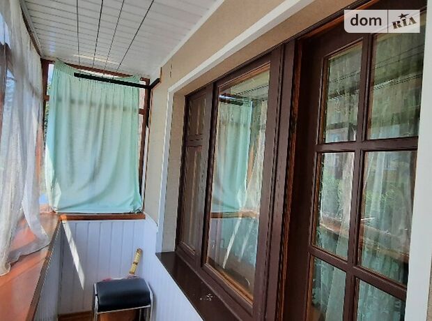 трехкомнатная квартира в Полтаве, район 5-я школа, на пер. Шеметов Братьев в аренду на короткий срок посуточно фото 1 трехкомнатная квартира в Полтаве, район 5-я школа, на пер. Шеметов Братьев в аренду на короткий срок посуточно фото 1
