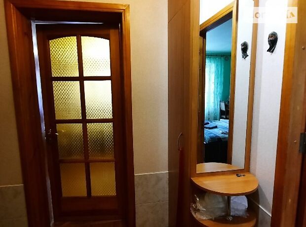трехкомнатная квартира в Полтаве, район 5-я школа, на пер. Шеметов Братьев в аренду на короткий срок посуточно фото 1 трехкомнатная квартира в Полтаве, район 5-я школа, на пер. Шеметов Братьев в аренду на короткий срок посуточно фото 1