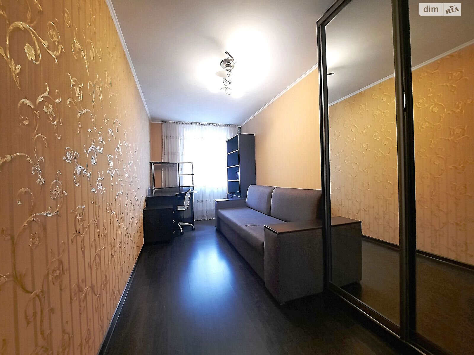 трехкомнатная квартира в Полтаве, на ул. Юлиана Матвийчука 22 в аренду на короткий срок посуточно фото 1