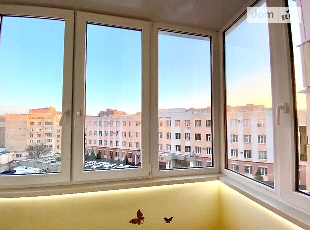 однокімнатна квартира в Полтаві, район Центр, на вул. Сковороди в оренду на короткий термін подобово фото 1 однокімнатна квартира в Полтаві, район Центр, на вул. Сковороди в оренду на короткий термін подобово фото 1