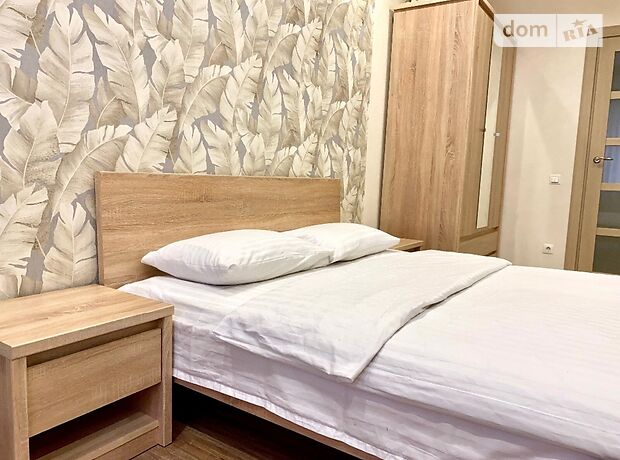 двокімнатна квартира в Полтаві, район Центр, на вул. Володимира Козака в оренду на короткий термін подобово фото 1 двокімнатна квартира в Полтаві, район Центр, на вул. Володимира Козака в оренду на короткий термін подобово фото 1