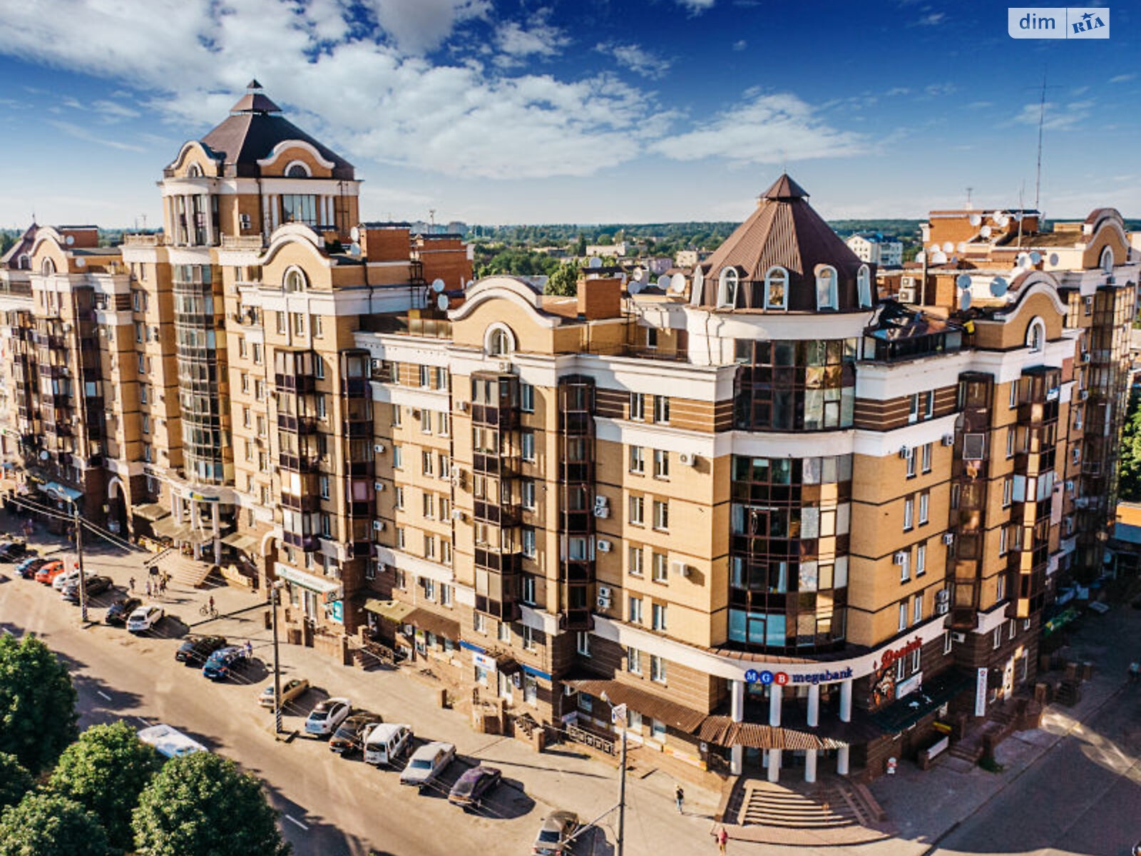 двухкомнатная квартира в Полтаве, район Центр, на ул. Соборности в аренду на короткий срок посуточно фото 1