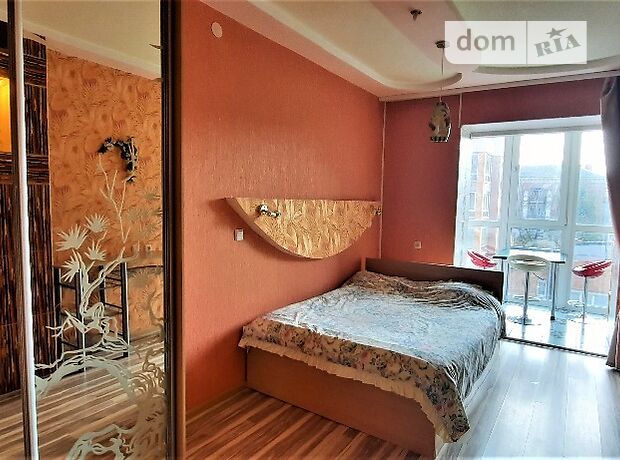 однокомнатная квартира в Полтаве, район Центр, на ул. Соборности 59А, кв. 7 в аренду на короткий срок посуточно фото 1 однокомнатная квартира в Полтаве, район Центр, на ул. Соборности 59А, кв. 7 в аренду на короткий срок посуточно фото 1