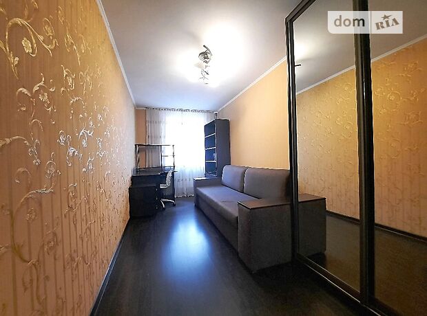 трикімнатна квартира в Полтаві, район Центр, на вул. Пушкіна 22 в оренду на короткий термін подобово фото 1 трикімнатна квартира в Полтаві, район Центр, на вул. Пушкіна 22 в оренду на короткий термін подобово фото 1
