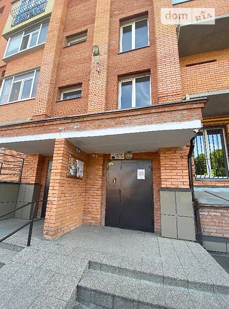 однокомнатная квартира в Полтаве, район Центр, на ул. Соборности 40 в аренду на короткий срок посуточно фото 1 однокомнатная квартира в Полтаве, район Центр, на ул. Соборности 40 в аренду на короткий срок посуточно фото 1