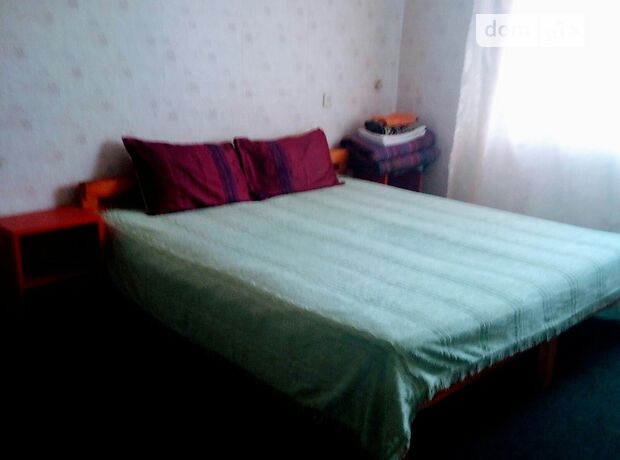 однокімнатна квартира в Ромнах, район Ромни, на Мазепи 35 в оренду на короткий термін подобово фото 1 однокімнатна квартира в Ромнах, район Ромни, на Мазепи 35 в оренду на короткий термін подобово фото 1