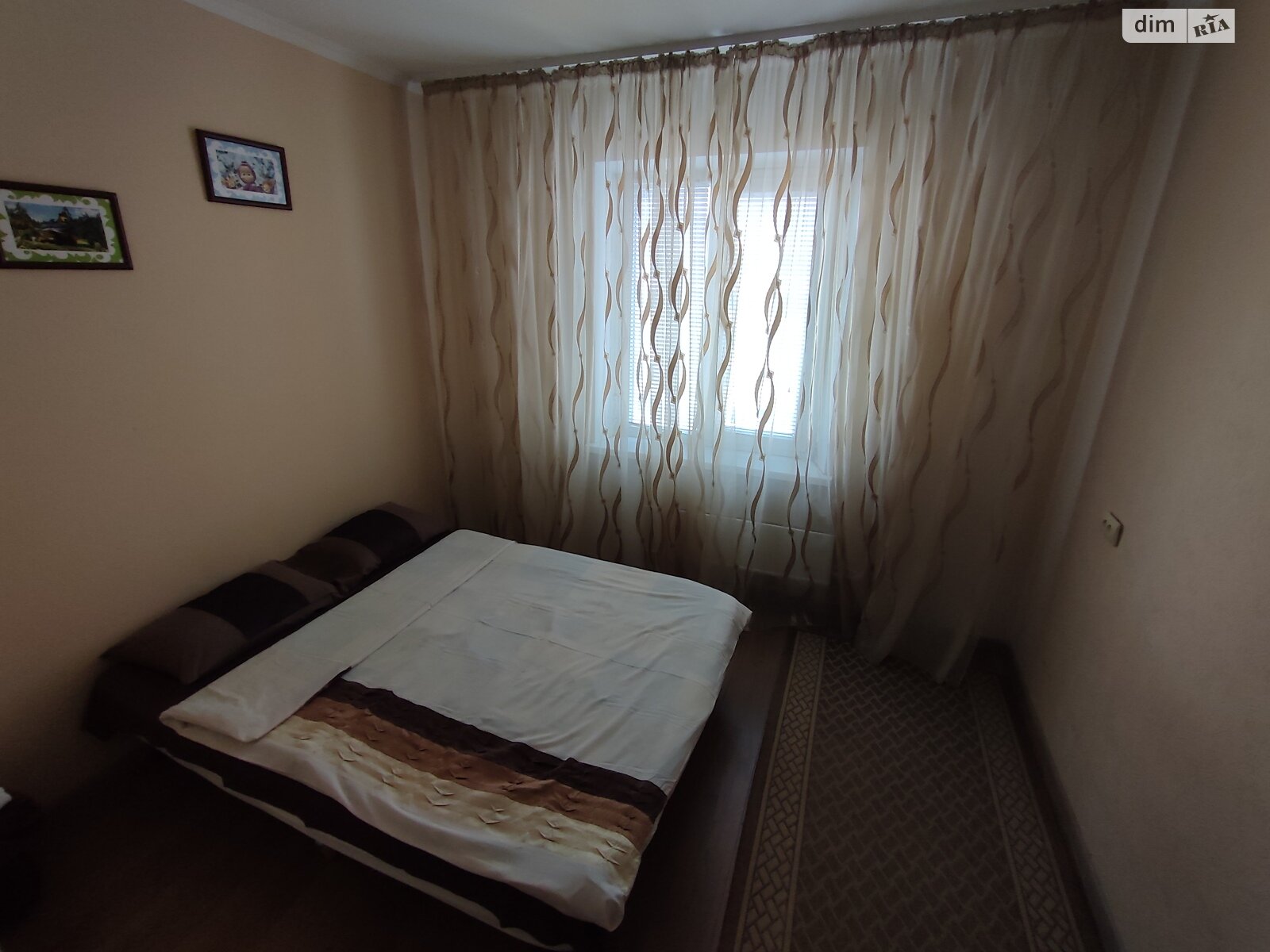 трехкомнатная квартира в Ровно, район Автовокзал, на ул. Буковинская 6 в аренду на короткий срок посуточно фото 1 трехкомнатная квартира в Ровно, район Автовокзал, на ул. Буковинская 6 в аренду на короткий срок посуточно фото 1