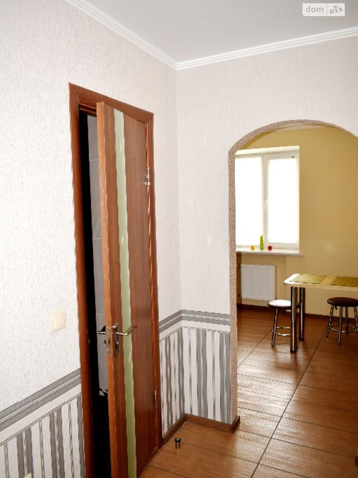 двухкомнатная квартира в Ровно, район Автовокзал, на ул. Степана Демьянчука 1А в аренду на короткий срок посуточно фото 1