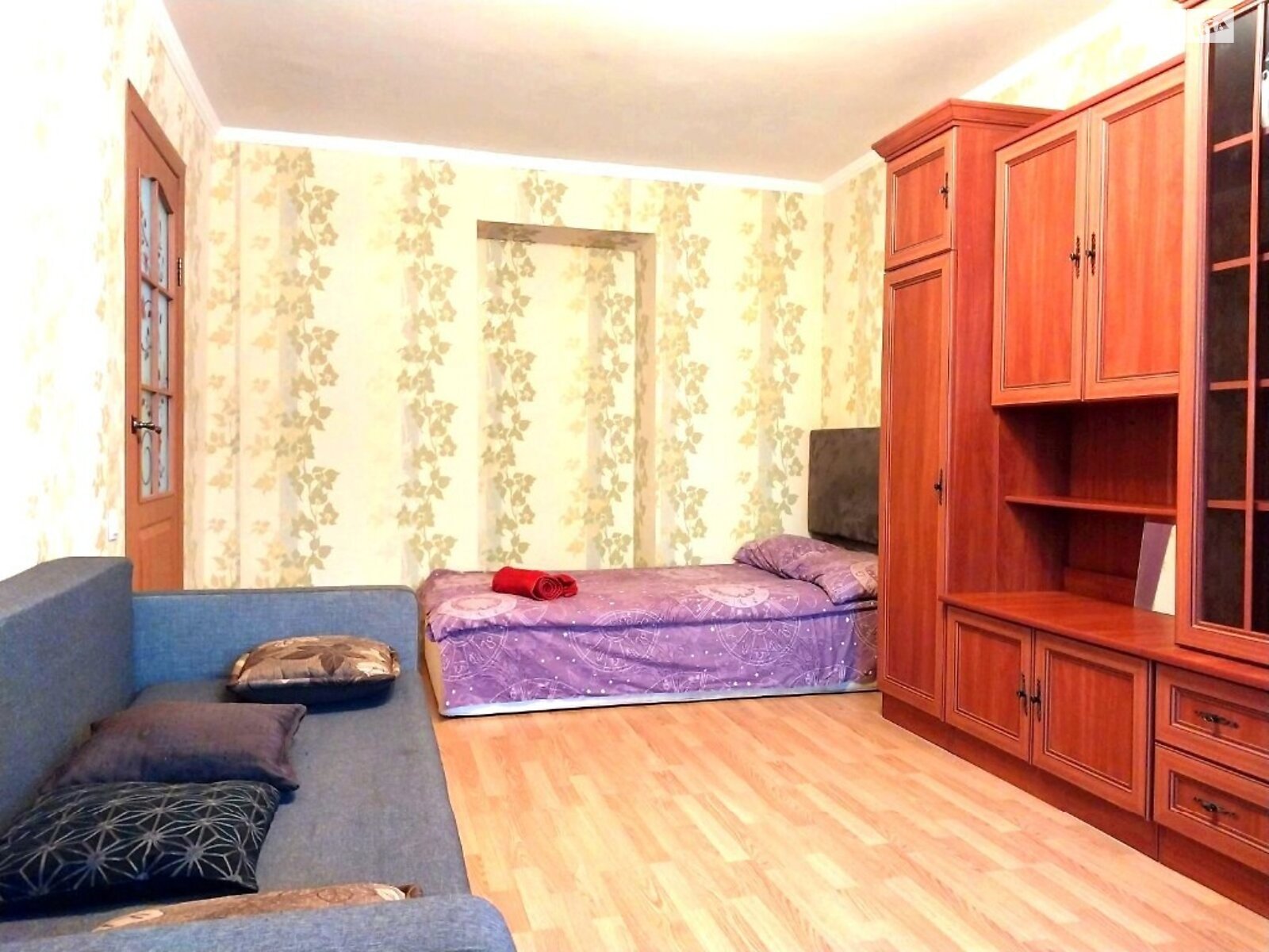 двухкомнатная квартира в Ровно, район Истамбул, на ул. Княгини Ольги 8 в аренду на короткий срок посуточно фото 1